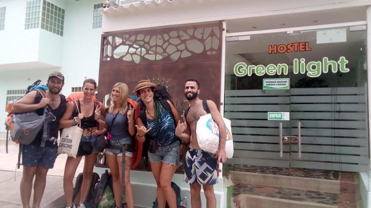 Hostel Green Light Taganga Esterno foto