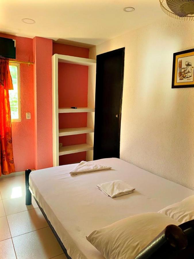 Hostel Green Light Taganga Esterno foto