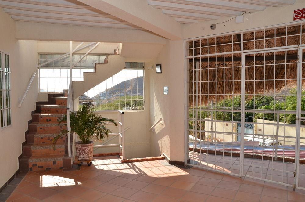 Hostel Green Light Taganga Esterno foto