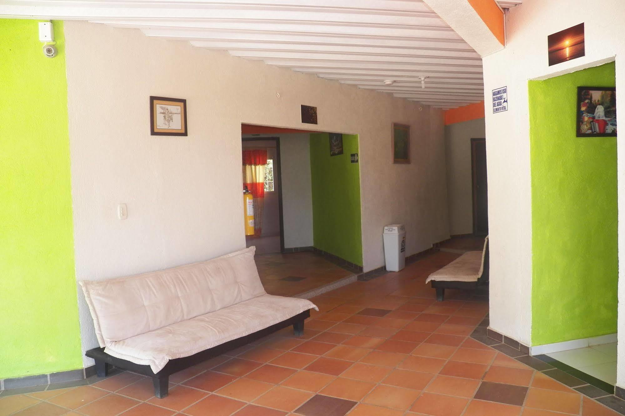 Hostel Green Light Taganga Esterno foto