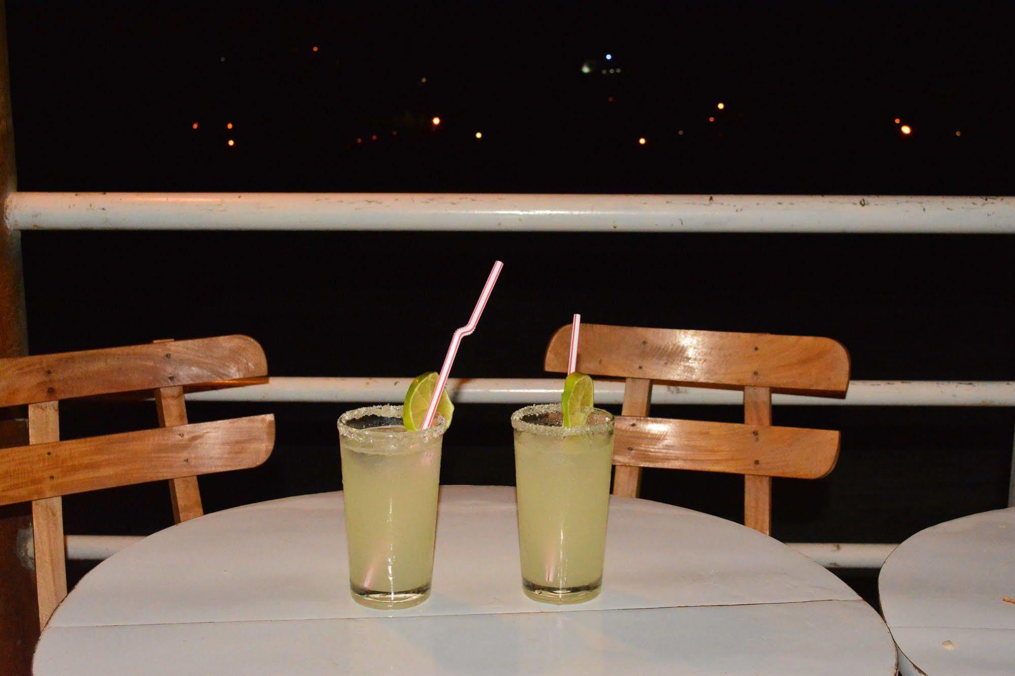 Hostel Green Light Taganga Esterno foto