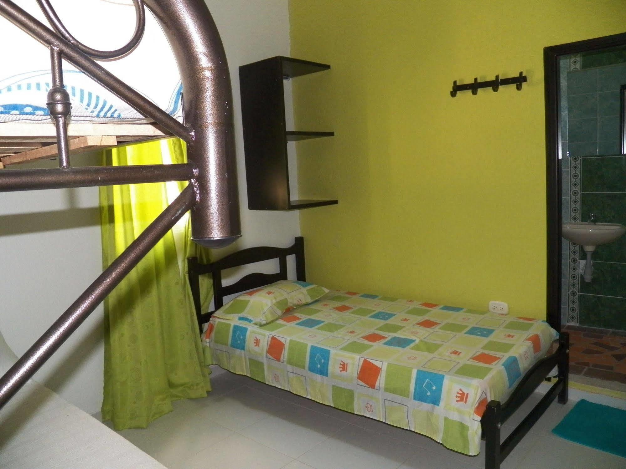 Hostel Green Light Taganga Esterno foto