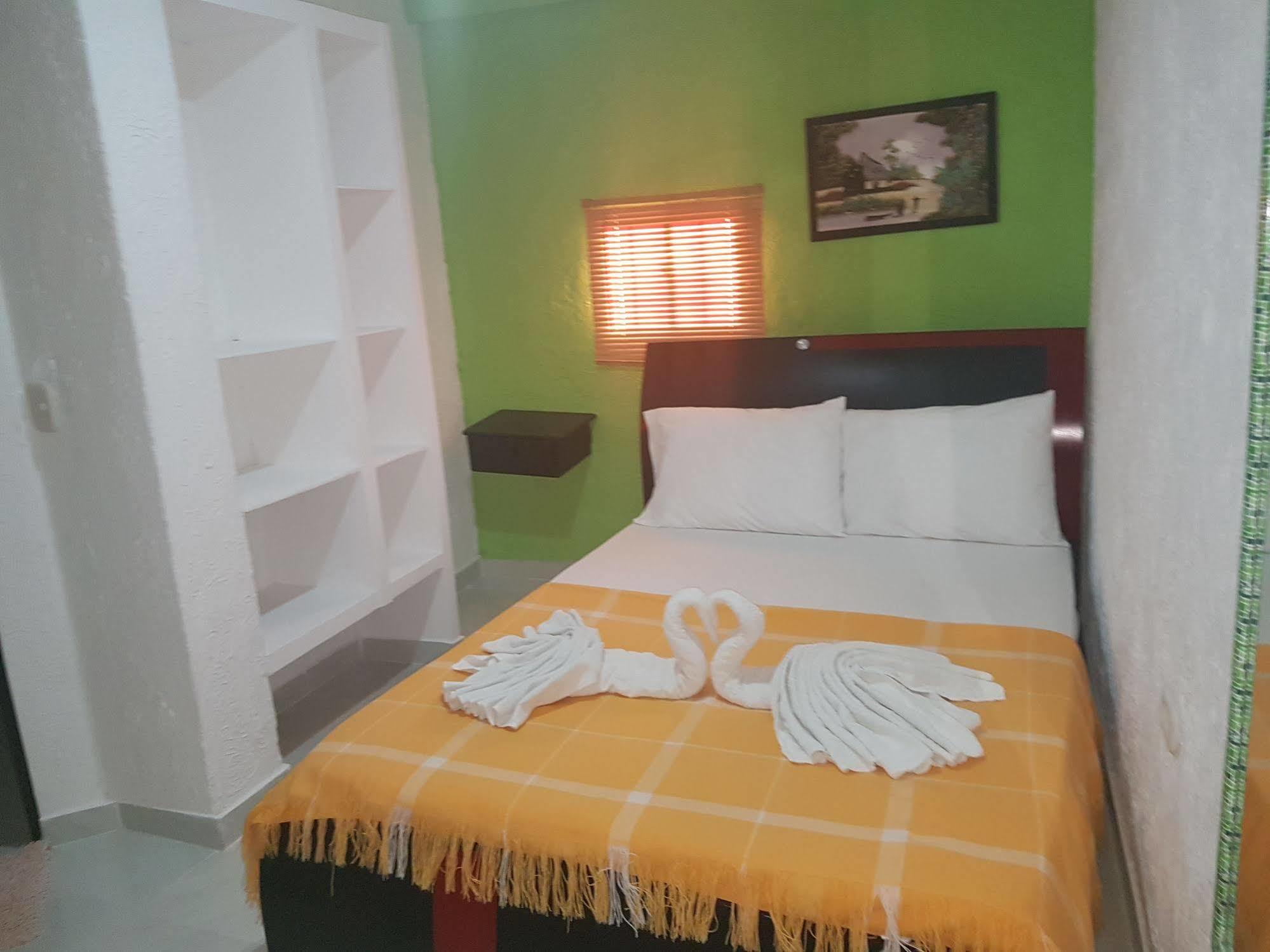 Hostel Green Light Taganga Esterno foto