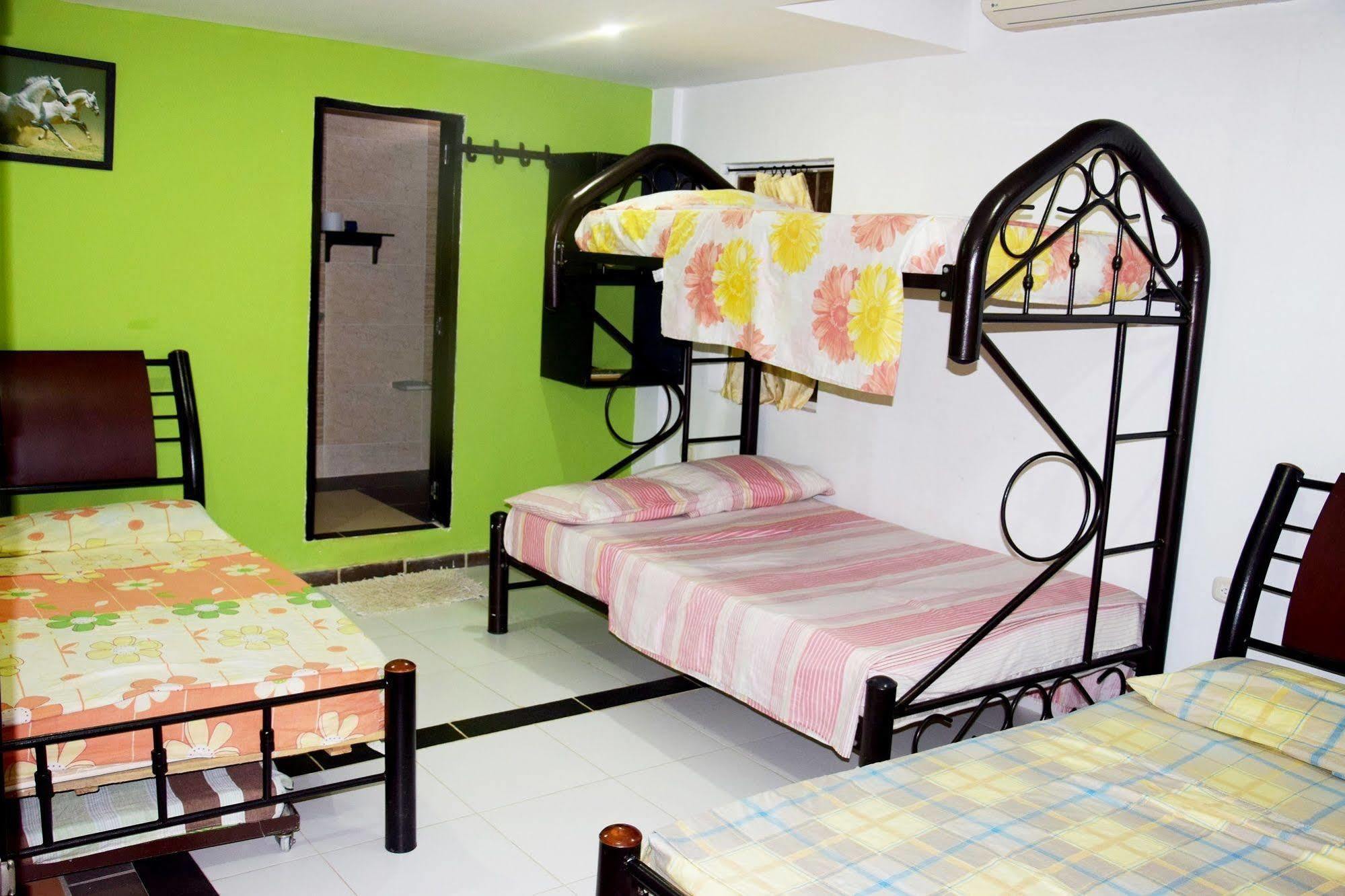 Hostel Green Light Taganga Esterno foto